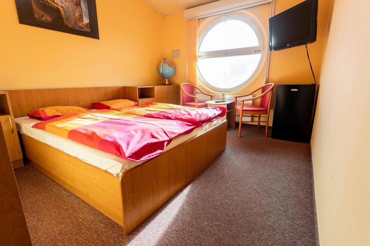 Penzion Skolicka Prag Dış mekan fotoğraf